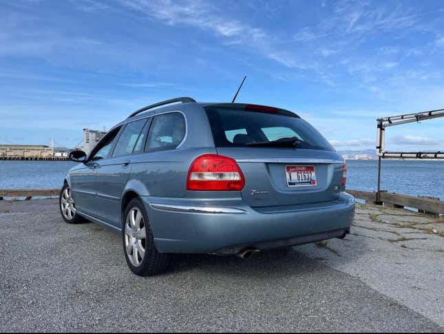 Image for article titled At $4,200, Is This 2006 Jaguar X-Type Sportwagon the Cat's Pajamas?