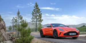 Read more about the article The 2025 Aston Martin Vantage gets bold new bodywork and a big power boost