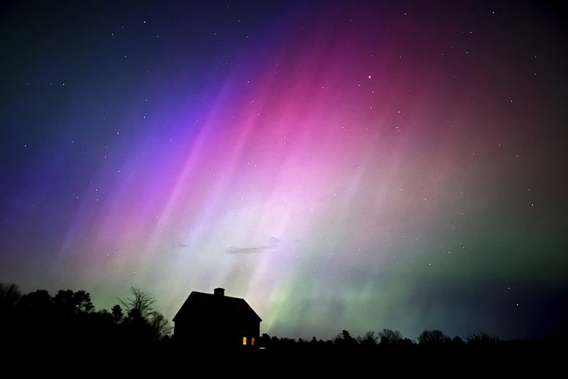 Read more about the article Northern Lights: What Causes the Colors We See – and Don’t?