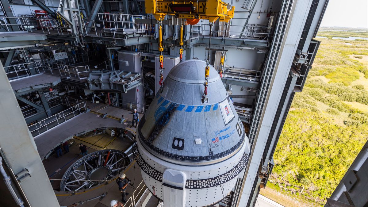 Read more about the article The launch of the first Boeing Starliner astronaut has been delayed again, this time without a new flight date