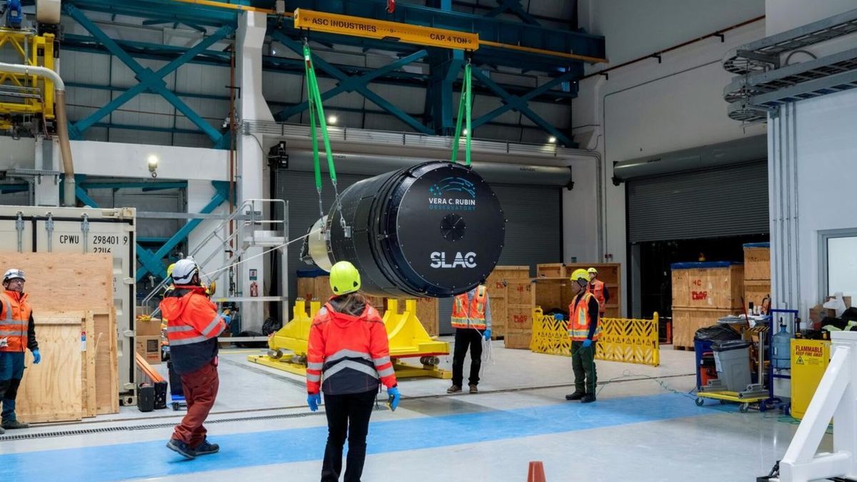 You are currently viewing How scientists sent the largest camera in astronomy from California to Chile