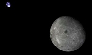 Read more about the article Chang’e-6 is ready for a landing attempt this weekend as the sun rises over the Apollo Crater