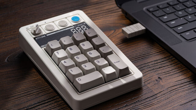 The numeric keypad has a button to switch to a regular calculator. 