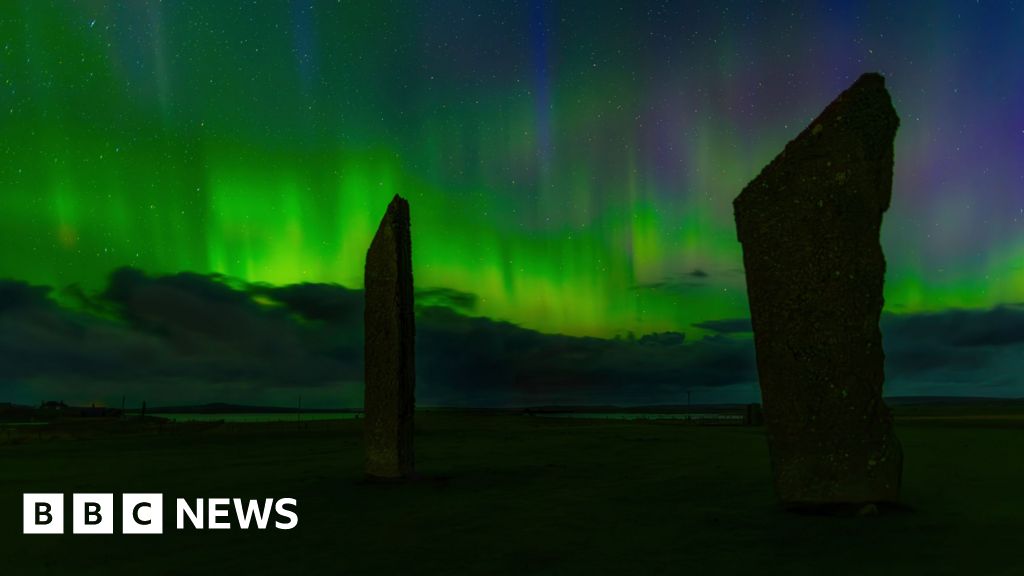 Read more about the article Northern Lights expected soon as Sun rules stormy space weather – BBC News