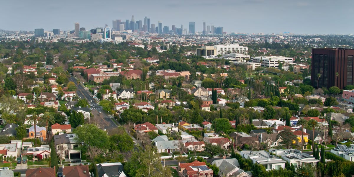 Read more about the article Woman Rents Home for $1.7 Million Turned into Illegal Airbnb: Lawsuit