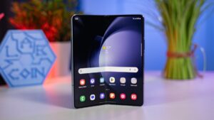 Read more about the article New Galaxy Z Fold 6 leak brings bad news on US pricing, good news on weight