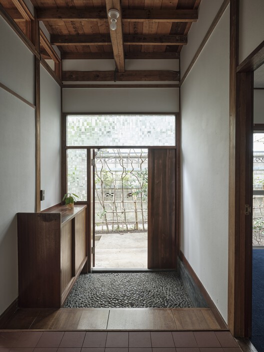 Renovation of a house in Shirokanedai / ROOVICE - Image 6 of 28