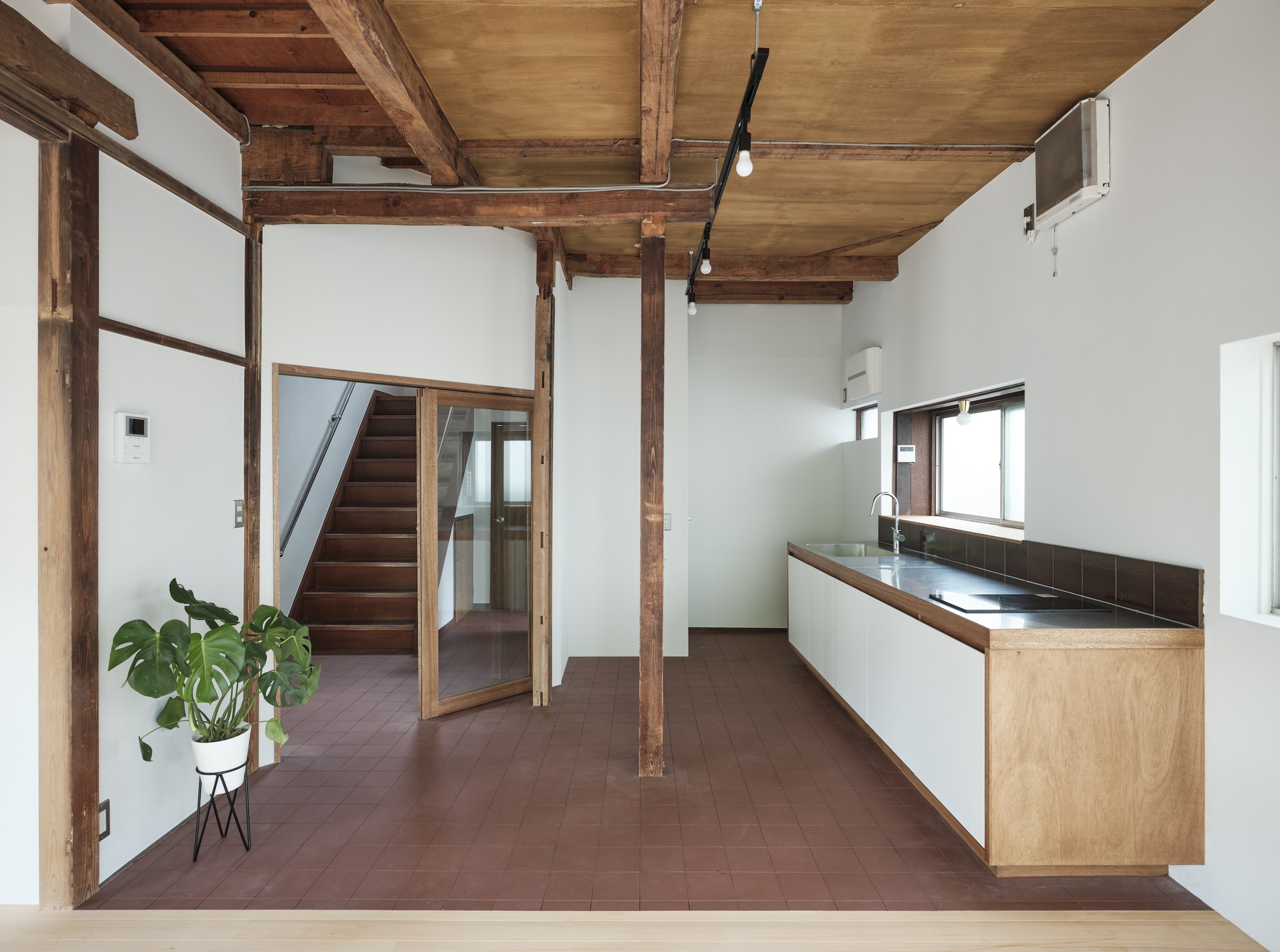 Read more about the article Renovation of a house in Shirokanedai / ROOVICE