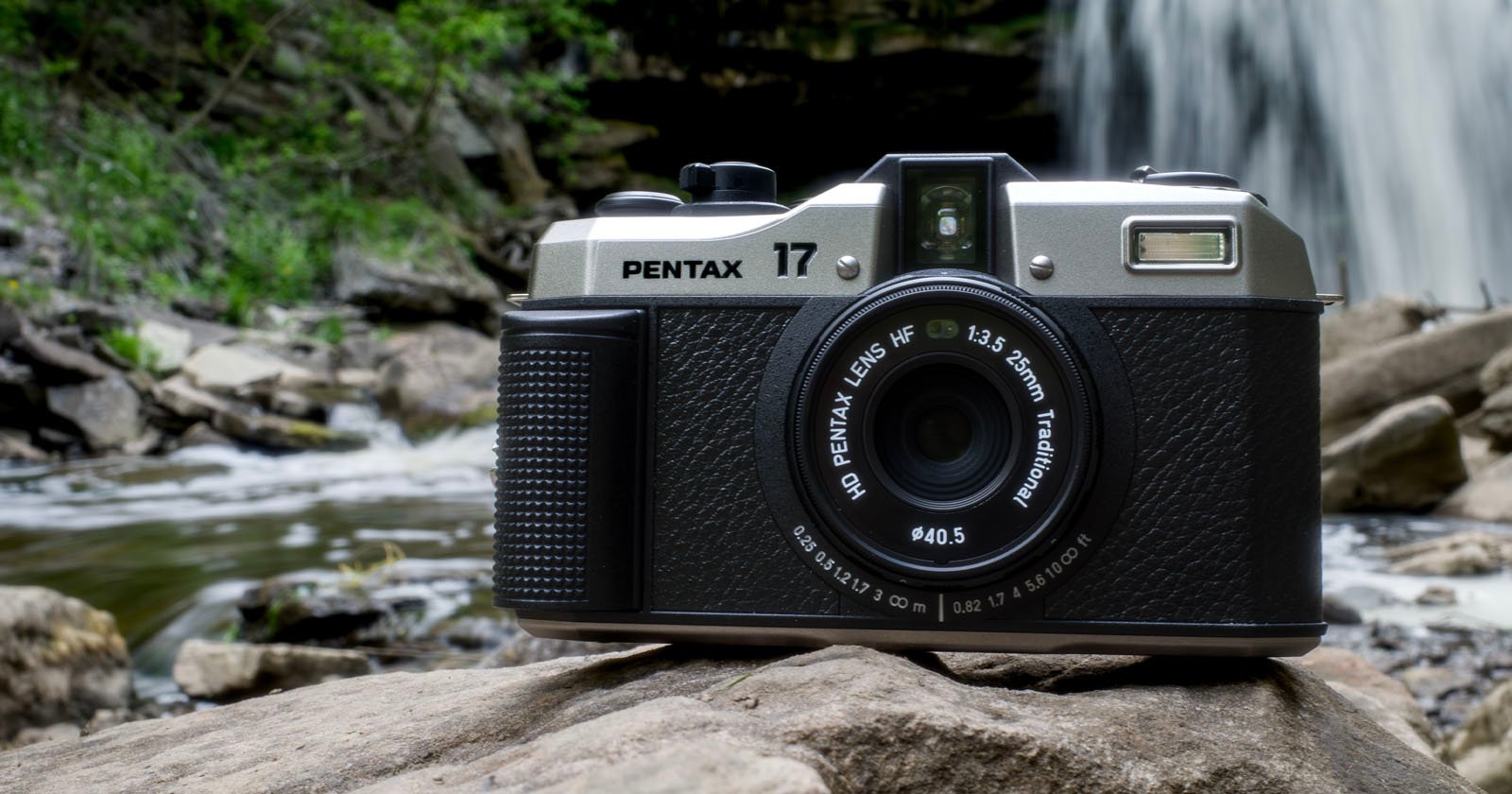 Read more about the article The Pentax 17 is a new half-frame film camera that has been two years in the making