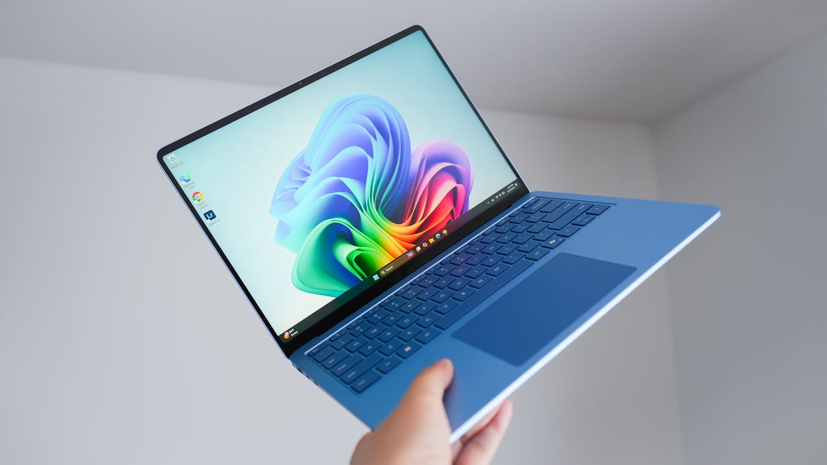 You are currently viewing I tried Microsoft’s new Surface Laptop Copilot+ PC and it beat my MacBook Air in 3 ways