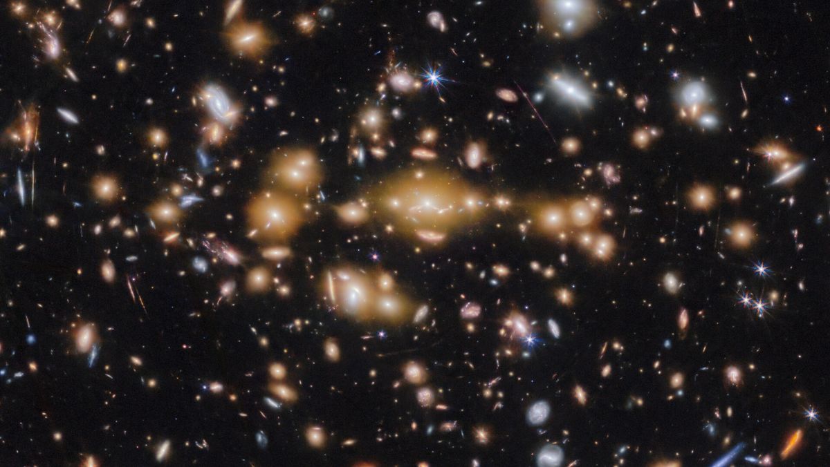 You are currently viewing ‘Early universe not what we expected’: James Webb telescope reveals ‘new understanding’ of how galaxies formed at cosmic dawn