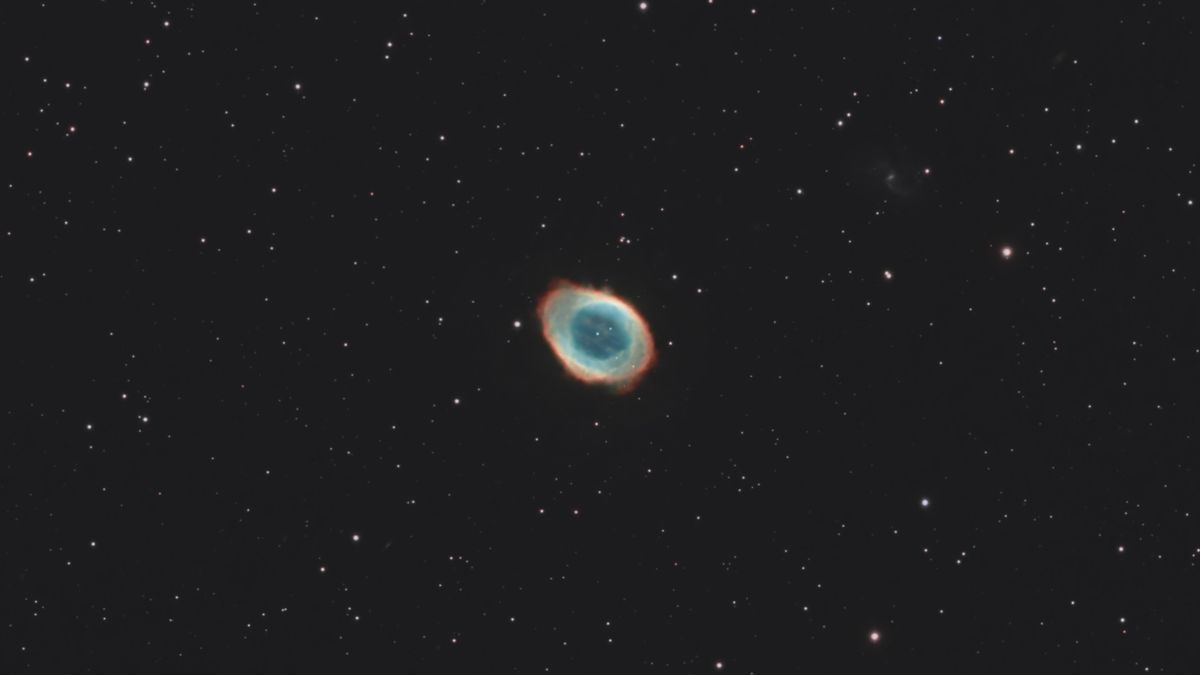 You are currently viewing The magnificent Ring Nebula is a stunning sight for skygazing this week