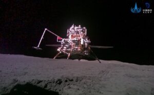 Read more about the article Chang’e-6 is headed for Earth with first-ever samples from the far side of the Moon