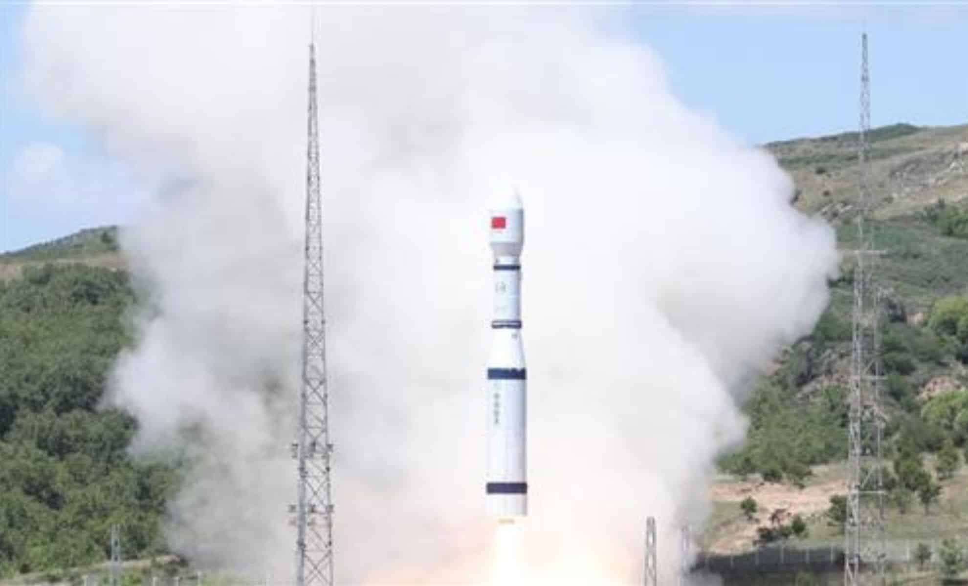 You are currently viewing China advances lunar ambitions with successful test of new rocket engine system