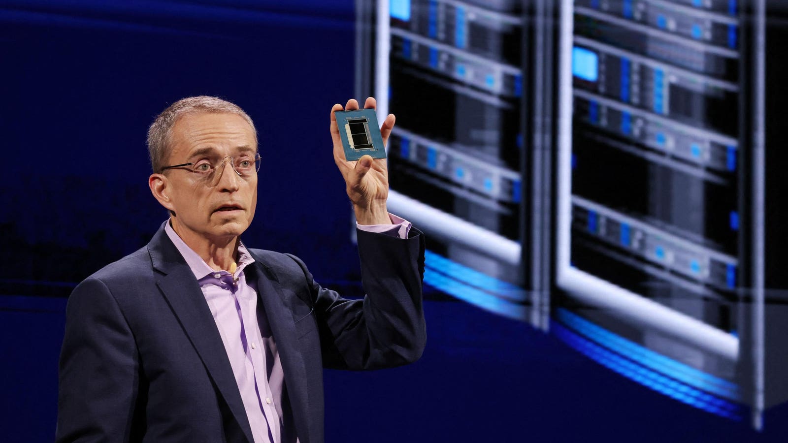 Read more about the article Intel shares rose after it unveiled an AI chip to rival Nvidia and AMD