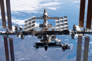 Read more about the article NASA awards SpaceX contract for space station deorbit vehicle