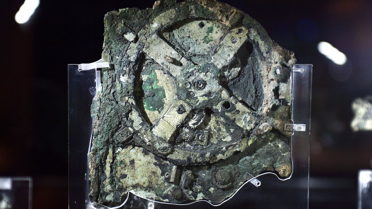 You are currently viewing The Antikythera Mechanism, the world’s oldest computer, followed the Greek lunar calendar