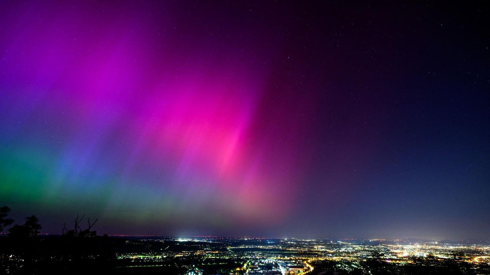 You are currently viewing The Northern Lights could be back: Here’s where you can see the Aurora Borealis tonight