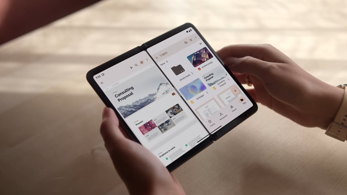 You are currently viewing Five reasons to spend more on a foldable phone