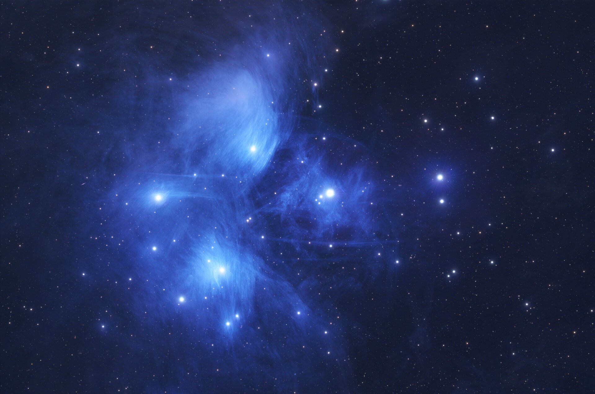 The blue details of the M45 Pleades