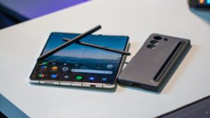 Read more about the article Leaks suggest the Samsung Galaxy Z Fold 6 Slim might be worth the wait