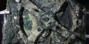 Read more about the article New analysis of the Antikythera Mechanism challenges age-old assumptions