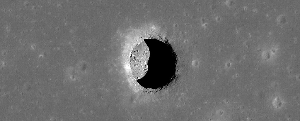 You are currently viewing An underground cave discovered on the moon could house future lunar astronauts