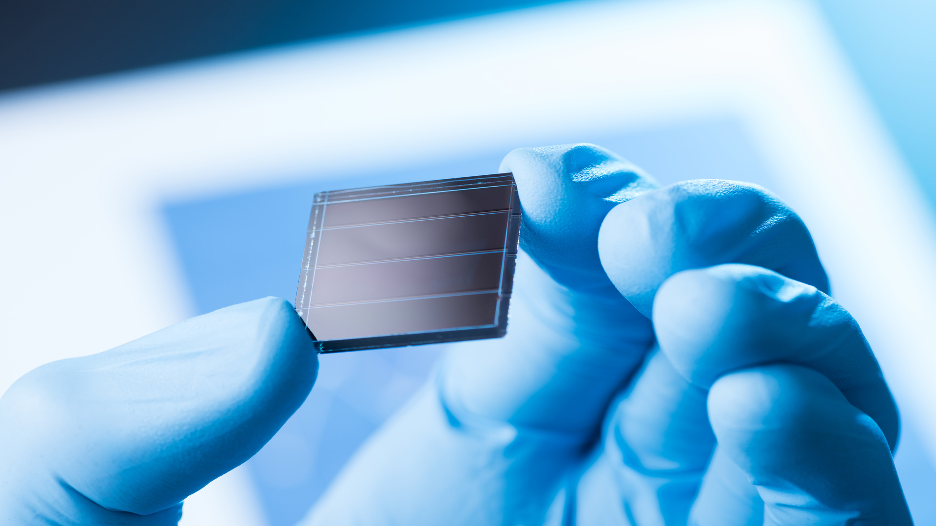 Read more about the article Are the silicon days over?  The new organic solar panel offers increased efficiency