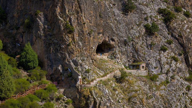 Read more about the article How the Denisovans survived and thrived on the ‘roof of the world’ |  CNN