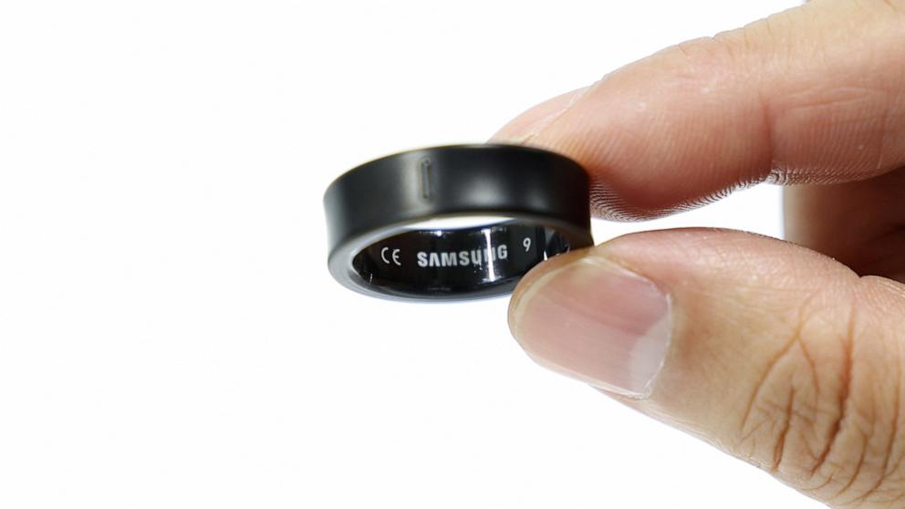 Read more about the article Samsung unveils first smart ring with biometric health monitoring, how it stacks up to Oura Ring