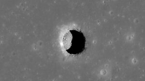 Read more about the article Scientists Confirm First Moon Cave Could Help Astronauts Shelter From Moon’s Extreme Temperatures |  CNN