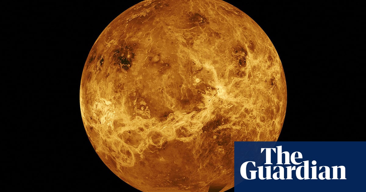 You are currently viewing Signs of two gases in the clouds of Venus could mean life, scientists say