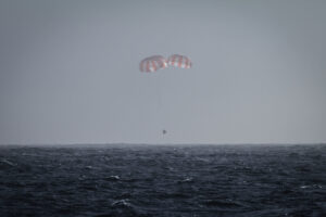 Read more about the article SpaceX will move Dragon splashdowns back to the West Coast